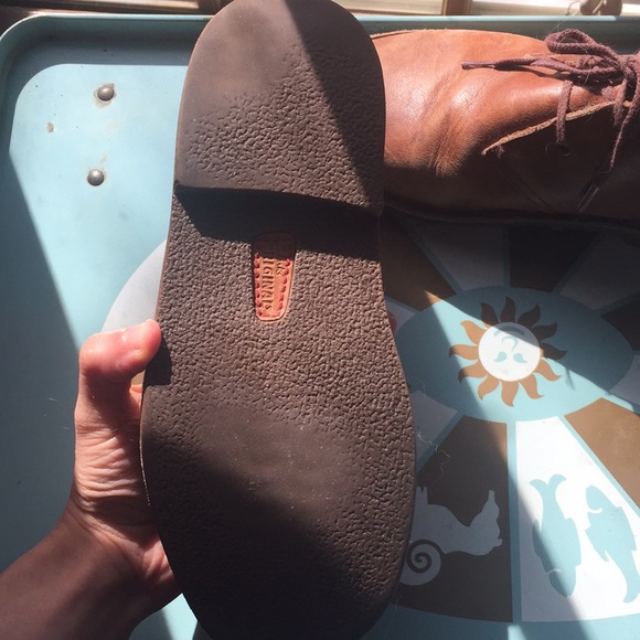 Clarks desert boots, size 34 - Picture 4 of 4